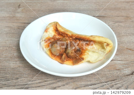 baking cheese pizza topping meatball with tomato sauce on plate baking cheese pizza topping meatball with tomato sauce on plate 142979209