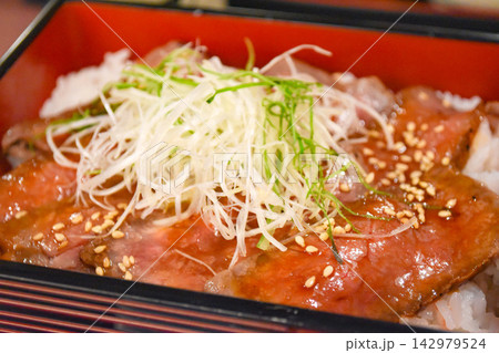 【島根】焼肉丼 【島根】焼肉丼 142979524