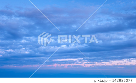 Sunset sky background Sunset sky background 142985077