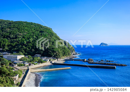 鹿児島県いちき串木野市 土川漁港の俯瞰風景 鹿児島県いちき串木野市 土川漁港の俯瞰風景 142985084
