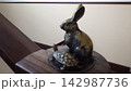 ウサギとカメ　The Tortoise and the Hare 142987736