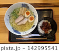 ラーメンとマグロ丼のセット 142995541