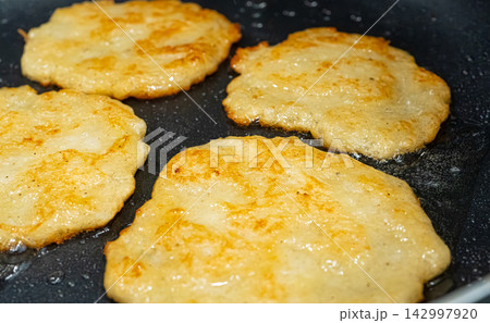 Potato Pancakes, Draniki, Deruny, Potato Latkes, or Latkas, Irish Cakes Potato Pancakes, Draniki, Deruny, Potato Latkes, or Latkas, Irish Cakes 142997920