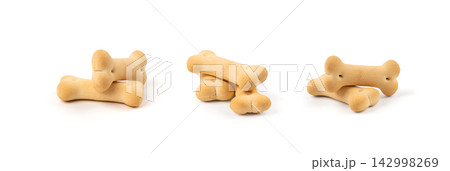 Dog biscuits, soft crunchy pet treats, flavored small canine cookie, bone shape biscuit, puppy food Dog biscuits, soft crunchy pet treats, flavored small canine cookie, bone shape biscuit, puppy food 142998269