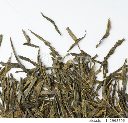 Green tea leaves macro texture 142998296