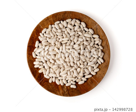 White kidney bean, dry cannellini beans pile White kidney bean, dry cannellini beans pile 142998728