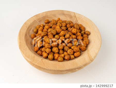 Roasted chickpeas, leblebi pile, spicy fried chana, crispy chick peas with mint and spices, east snack Roasted chickpeas, leblebi pile, spicy fried chana, crispy chick peas with mint and spices, east snack 142999217