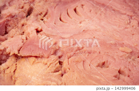 Canned Tuna Close Up, Albacore Fish Chunks in Open Tin Can Canned Tuna Close Up, Albacore Fish Chunks in Open Tin Can 142999406
