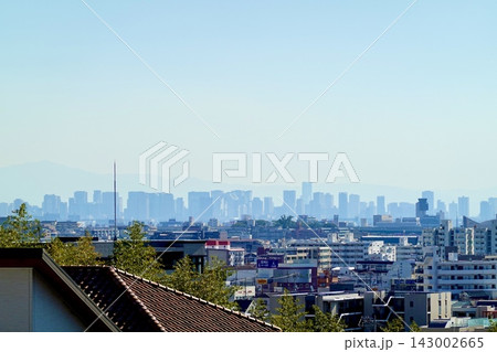 池田城跡公園の天守閣から市街地を見晴らした風景　大阪府池田市 143002665