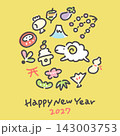 かわいい羊と正月の縁起物の円形年賀イラスト　手描き　正方形　2027年　黄色 143003753