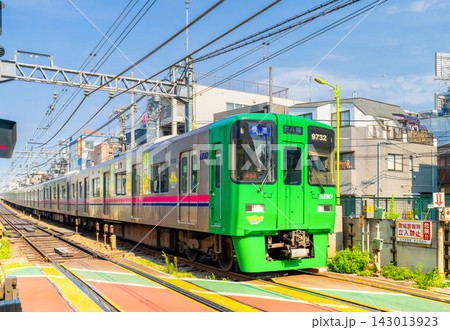 京王線・9000系　ラッピング電車　本八幡行 143013923