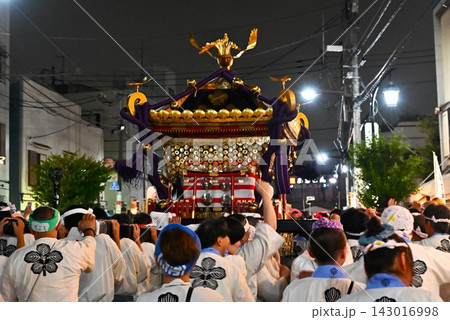 諏方神社例大祭の本社神輿渡御 東京 諏方神社例大祭の本社神輿渡御 東京 143016998