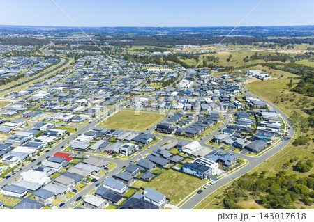 Aerial view of the fast growing Western Sydney suburb of Oran Park Aerial view of the fast growing Western Sydney suburb of Oran Park 143017618