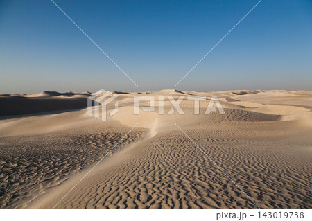 White dunes near Al Khaluf, Oman desert White dunes near Al Khaluf, Oman desert 143019738