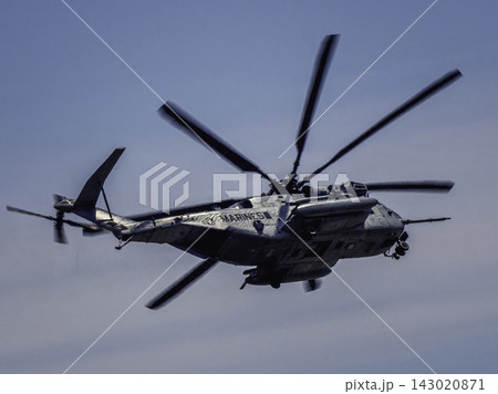 米海兵隊CH-53スーパースタリオン ヘリコプター飛行 岩国航空基地 米海兵隊CH-53スーパースタリオン ヘリコプター飛行 岩国航空基地 143020871