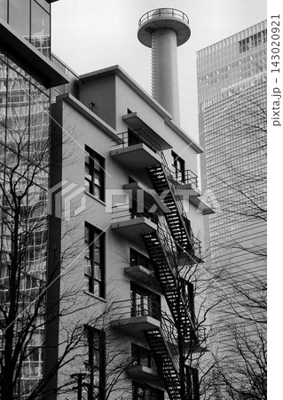 ニューヨークを彷彿とさせ『一丁紐育』と呼ばれた『丸ノ内』に建つ…【東京中央郵便局】 ニューヨークを彷彿とさせ『一丁紐育』と呼ばれた『丸ノ内』に建つ…【東京中央郵便局】 143020921