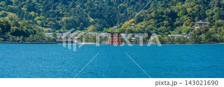 国宝・世界遺産 嚴島神社の朝風景 パノラマ【広島県廿日市市】 国宝・世界遺産 嚴島神社の朝風景 パノラマ【広島県廿日市市】 143021690