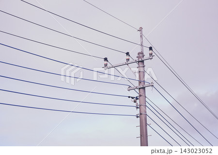 送電線　電信柱 143023052