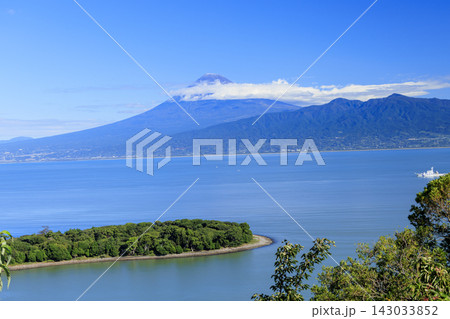 大瀬崎から見た駿河湾越しの富士山 大瀬崎から見た駿河湾越しの富士山 143033852