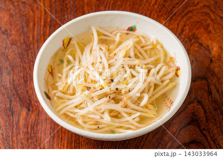 シャキシャキ食感を楽しめるおでんもやし シャキシャキ食感を楽しめるおでんもやし 143033964