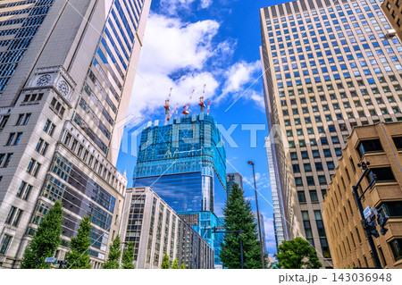 日本の東京都市景観警告…日本の…“夏”…。大手町の東京トーチなどを望む。不快…再び真夏日・熱中症注意 143036948