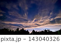 不気味な夕暮れ 143040326