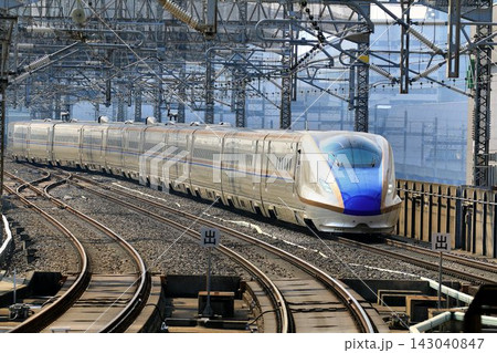 北陸・金沢へ…　北陸新幹線『E7系・W7系』大宮駅にて 143040847