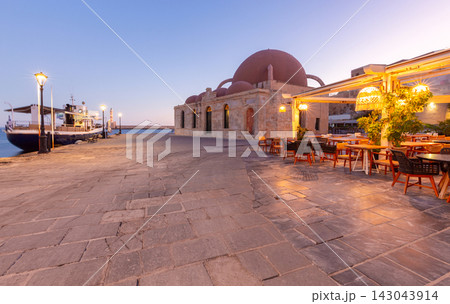Kucuk Hasan Mosque at Chania Venetian Harbor at Dawn, Crete, Greece Kucuk Hasan Mosque at Chania Venetian Harbor at Dawn, Crete, Greece 143043914