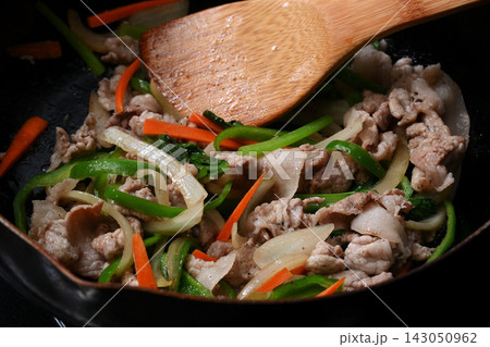 肉野菜炒め 肉野菜炒め 143050962