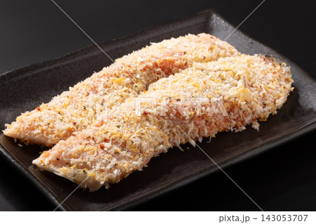 ［宮城県産　養殖］銀鮭　香草チーズ焼き用 143053707
