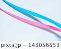 水色とピンクのリボン 143056553