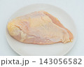 鶏胸肉 143056582