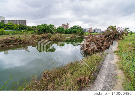 矢田川、記録的短時間大雨の爪痕〈愛知県名古屋市〉 矢田川、記録的短時間大雨の爪痕〈愛知県名古屋市〉 143060486