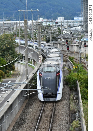 特急スーパーあずさ E353系 長野県岡谷市 特急スーパーあずさ E353系 長野県岡谷市 143061371