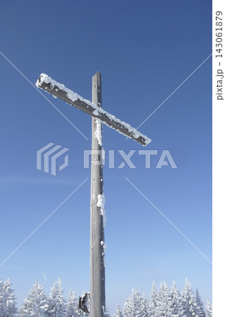 Summit cross Mittleres Hornle mountain in Bavaria, Germany 143061879