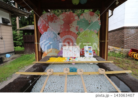 新緑の福島県猪苗代町の土津神社 新緑の福島県猪苗代町の土津神社 143063407