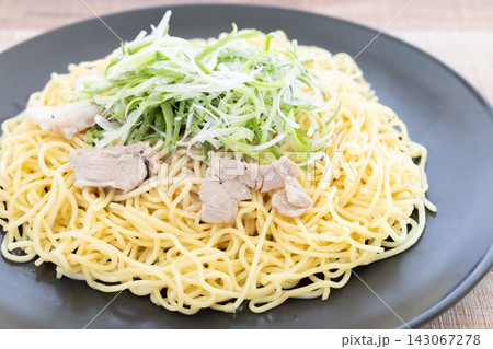 美味しいネギ塩焼きそば 美味しいネギ塩焼きそば 143067278