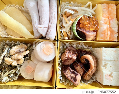 写真素材:新年のおせち料理 写真素材:新年のおせち料理 143077552