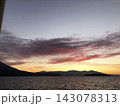 鹿児島、錦江湾の朝焼け。 143078313