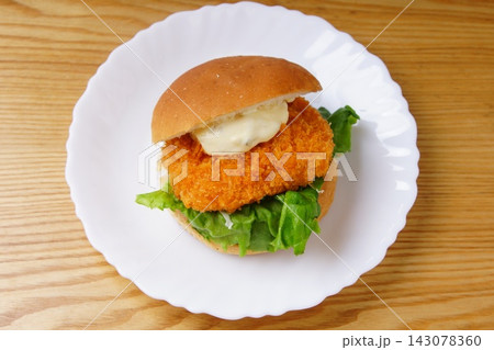 海老カツバーガー 143078360