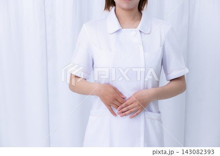ナース服の女性 ナース服の女性 143082393