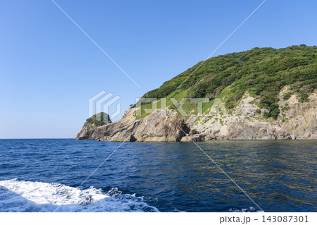 内外海半島先端部の切り立った海岸線 内外海半島先端部の切り立った海岸線 143087301