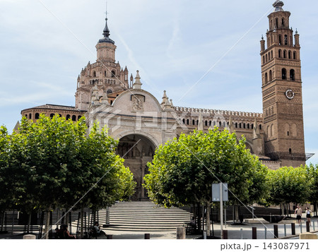 The cathedral of Tarazona seen from the shaded plaza, Aragon, Spain, in summer 143087971