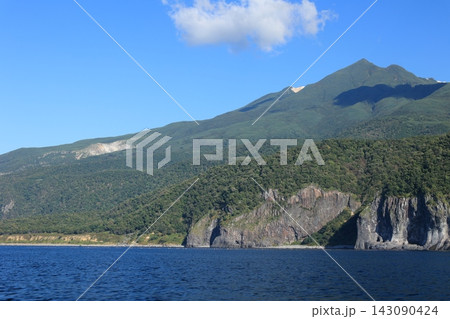 世界自然遺産知床をクルーズ船より撮影した自然風景(shiretoko) 世界自然遺産知床をクルーズ船より撮影した自然風景(shiretoko) 143090424
