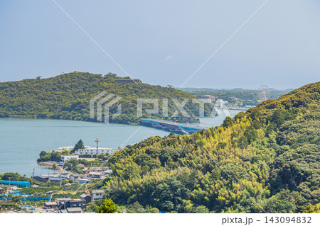 浜松市三ヶ日から見た街並みと奥浜名湖の風景(静岡県) 浜松市三ヶ日から見た街並みと奥浜名湖の風景(静岡県) 143094832