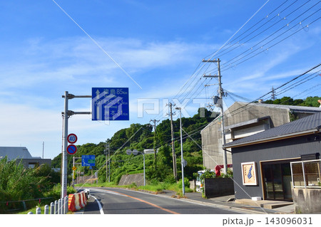 兵庫県淡路市岩屋から淡路交流の翼港までの国道28号風景 兵庫県淡路市岩屋から淡路交流の翼港までの国道28号風景 143096031