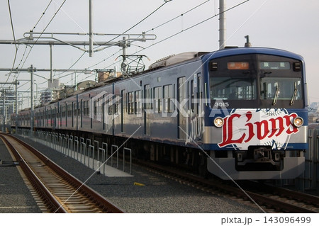 石神井公園に進入する西武3000系 L-train 3015F 143096499