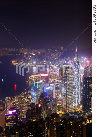 Night view of Hong Kong from Victoria Peak 143098893