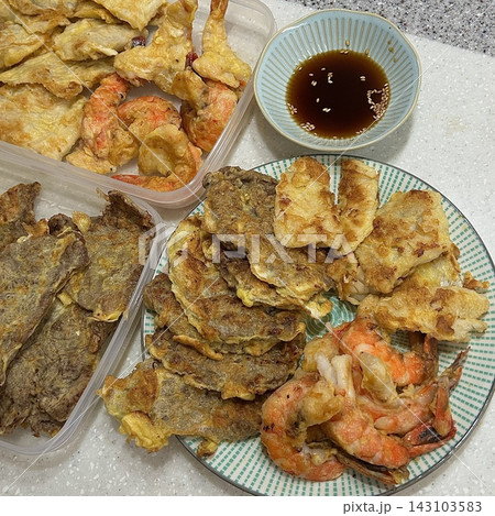 Korean traditional food, jeon, vegetable, meat, etc. are mixed with eggs and fried in oil. Always put it on the table when I hold a memorial service for ancestors on Chuseok (Thanks giving Day) Korean traditional food, jeon, vegetable, meat, etc. are mixed with eggs and fried in oil. Always put it on the table when I hold a memorial service for ancestors on Chuseok (Thanks giving Day) 143103583
