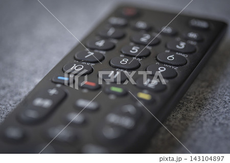 テレビのリモコン チャンネル 143104897